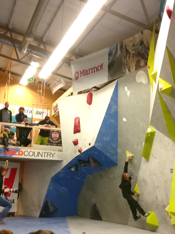 Boulderwelt Athletenteam bei der Nürnberger Meisterschaft Finale Boulderhalle E4