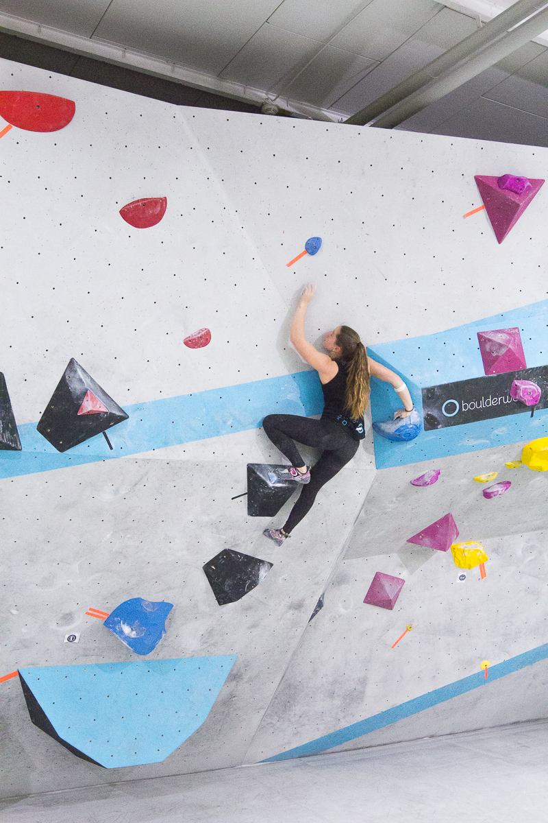 Friederike Fell meistert als einzige Frau Boulder Nummer 3