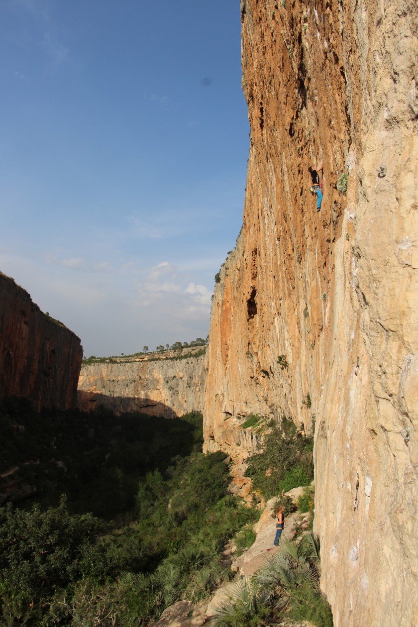 Boulderwelt Athletenteam Blogartikel beim Bouldern und Klettern rund um Valencia