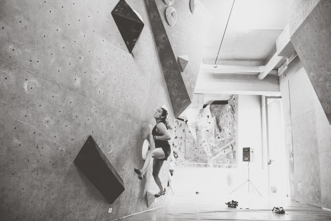 Afra vom Athletenteam war mit den Boulderwelt Youngsters in Gilching auf dem Oberlandcup unterwegs