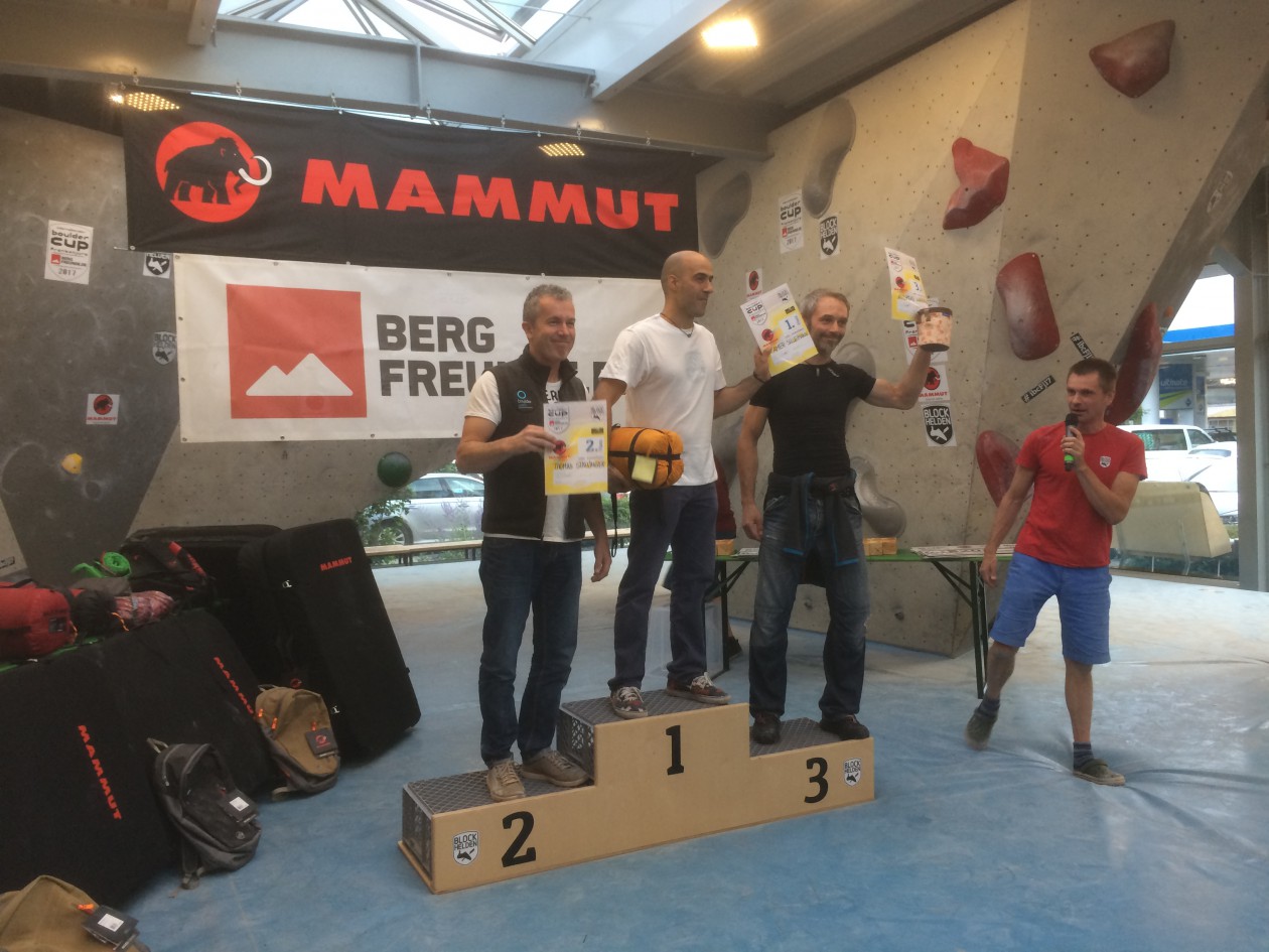 Unser Boulderwelt Athletenteam war in Erlangen auf dem Internationalen Bouldercup Frankenjura unterwegs.