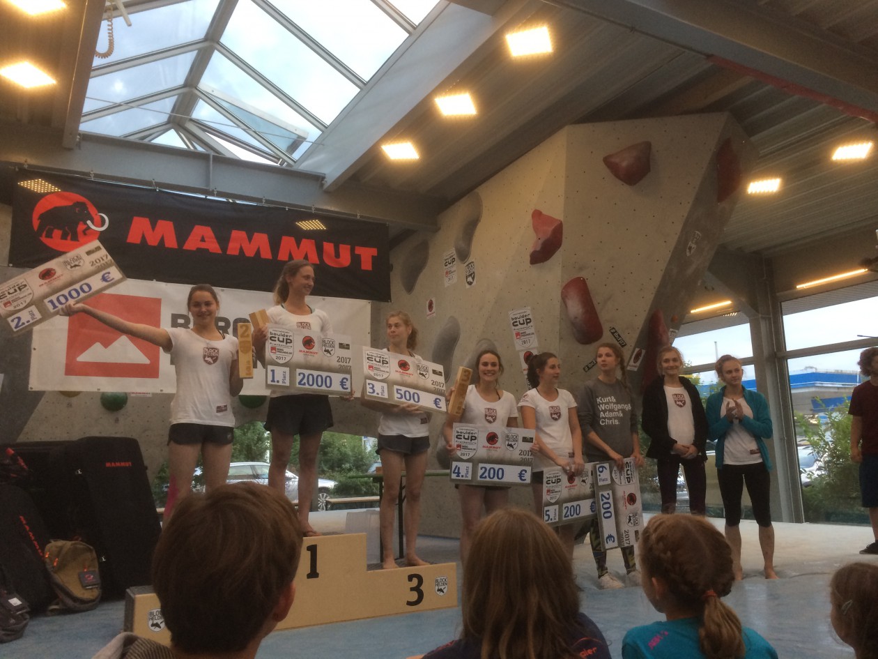Unser Boulderwelt Athletenteam war in Erlangen auf dem Internationalen Bouldercup Frankenjura unterwegs.