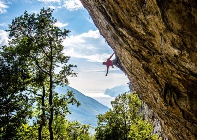 Boulderwelt Athlet Markus hohlt sich in Arco seine erste 8b