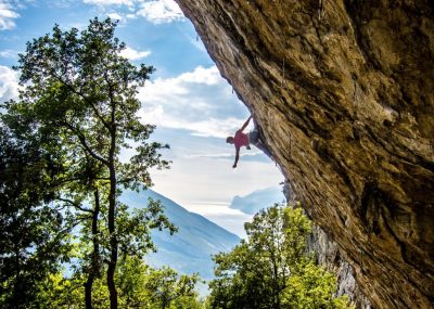 Boulderwelt Athlet Markus hohlt sich in Arco seine erste 8b