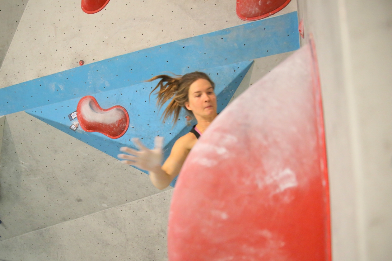 Boulderwelt Athletenteam beim Trainingswochenende in der Boulderwelt Regensburg