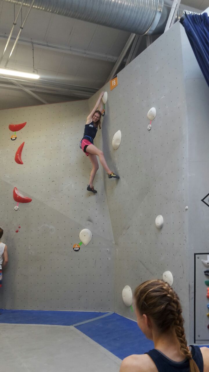 Jojo von den Boulderwelt Youngsters erzählt von ihren Erfahrungen auf dem Deutschen Jugend Bouldercup