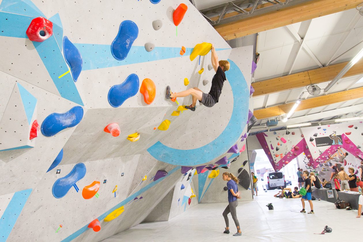 Übergreifende Wettkampfsimulation für alle Boulderwelt Youngsters in der Boulderwelt München Ost