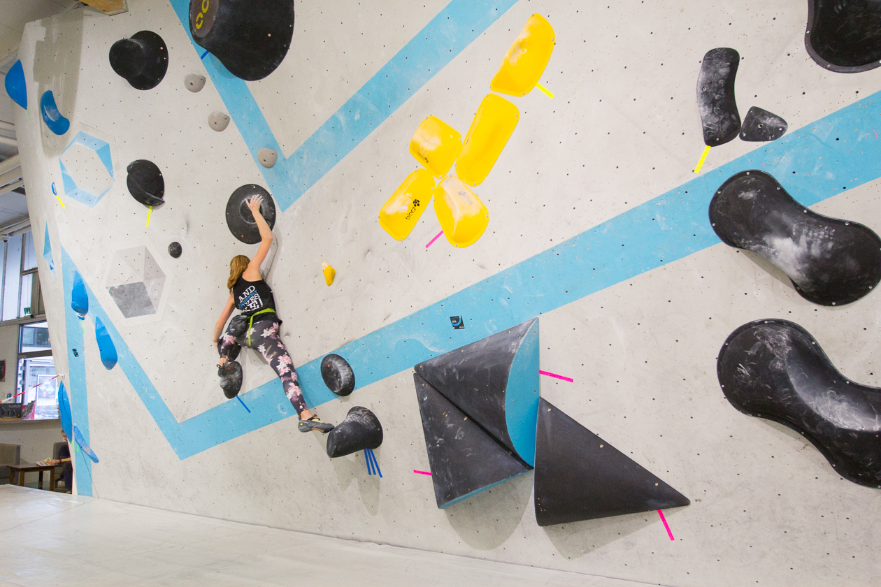 Übergreifende Wettkampfsimulation für alle Boulderwelt Youngsters in der Boulderwelt München Ost