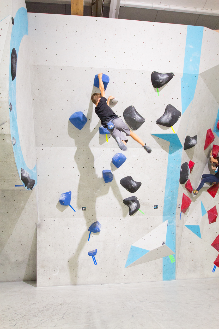 Übergreifende Wettkampfsimulation für alle Boulderwelt Youngsters in der Boulderwelt München Ost