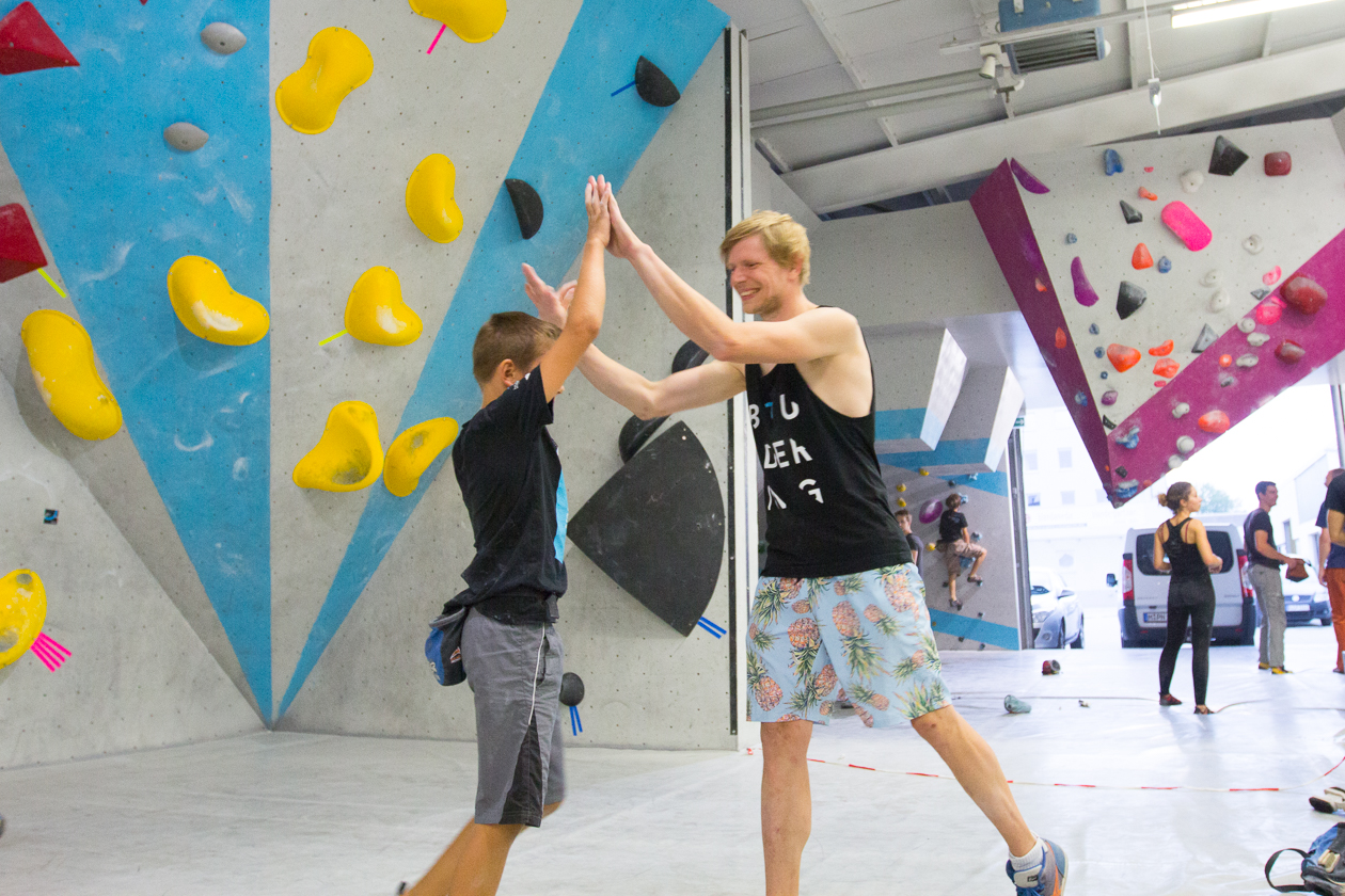 Übergreifende Wettkampfsimulation für alle Boulderwelt Youngsters in der Boulderwelt München Ost