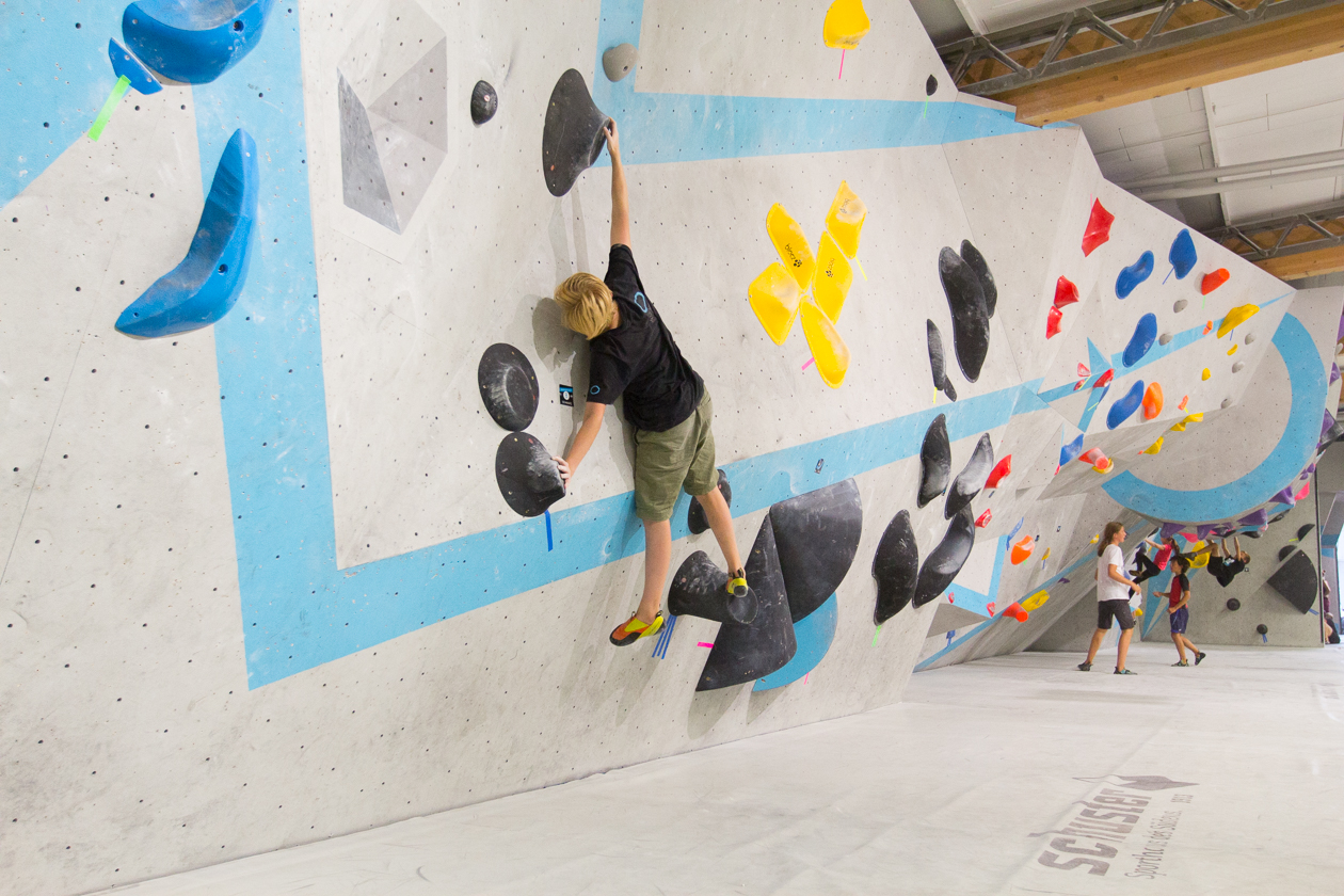 Übergreifende Wettkampfsimulation für alle Boulderwelt Youngsters in der Boulderwelt München Ost