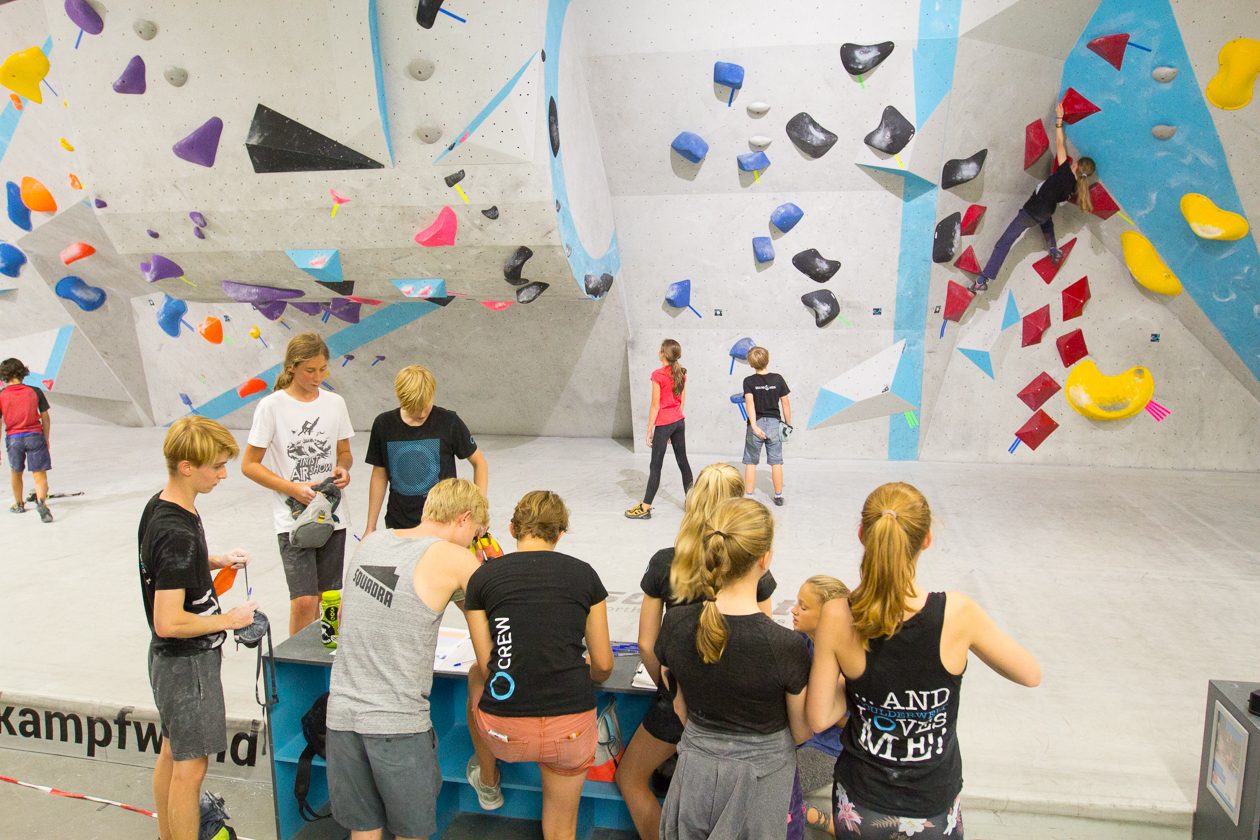 Übergreifende Wettkampfsimulation für alle Boulderwelt Youngsters in der Boulderwelt München Ost