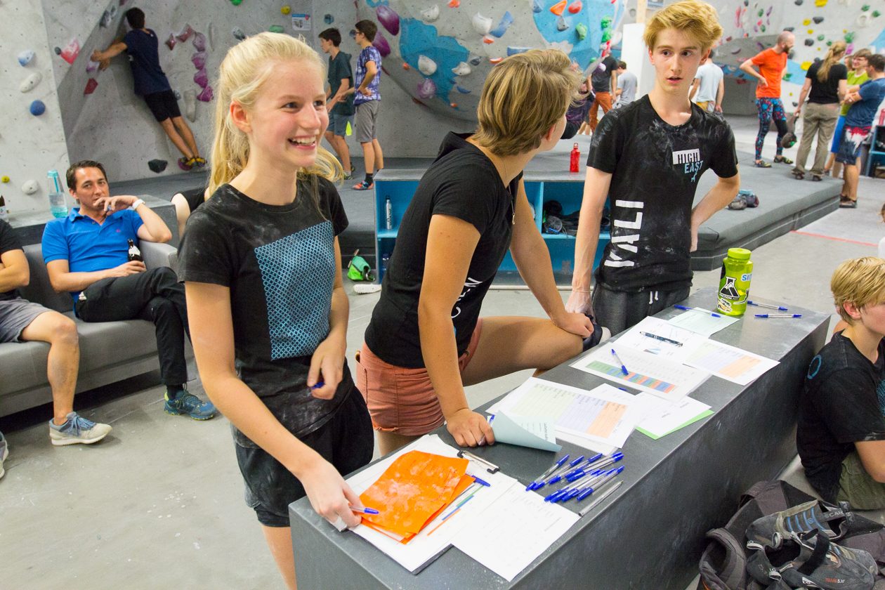 Übergreifende Wettkampfsimulation für alle Boulderwelt Youngsters in der Boulderwelt München Ost