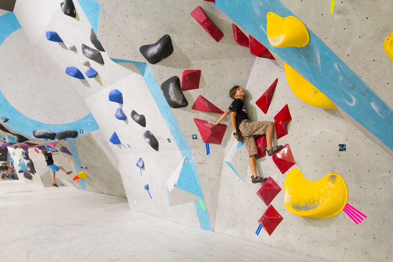 Übergreifende Wettkampfsimulation für alle Boulderwelt Youngsters in der Boulderwelt München Ost