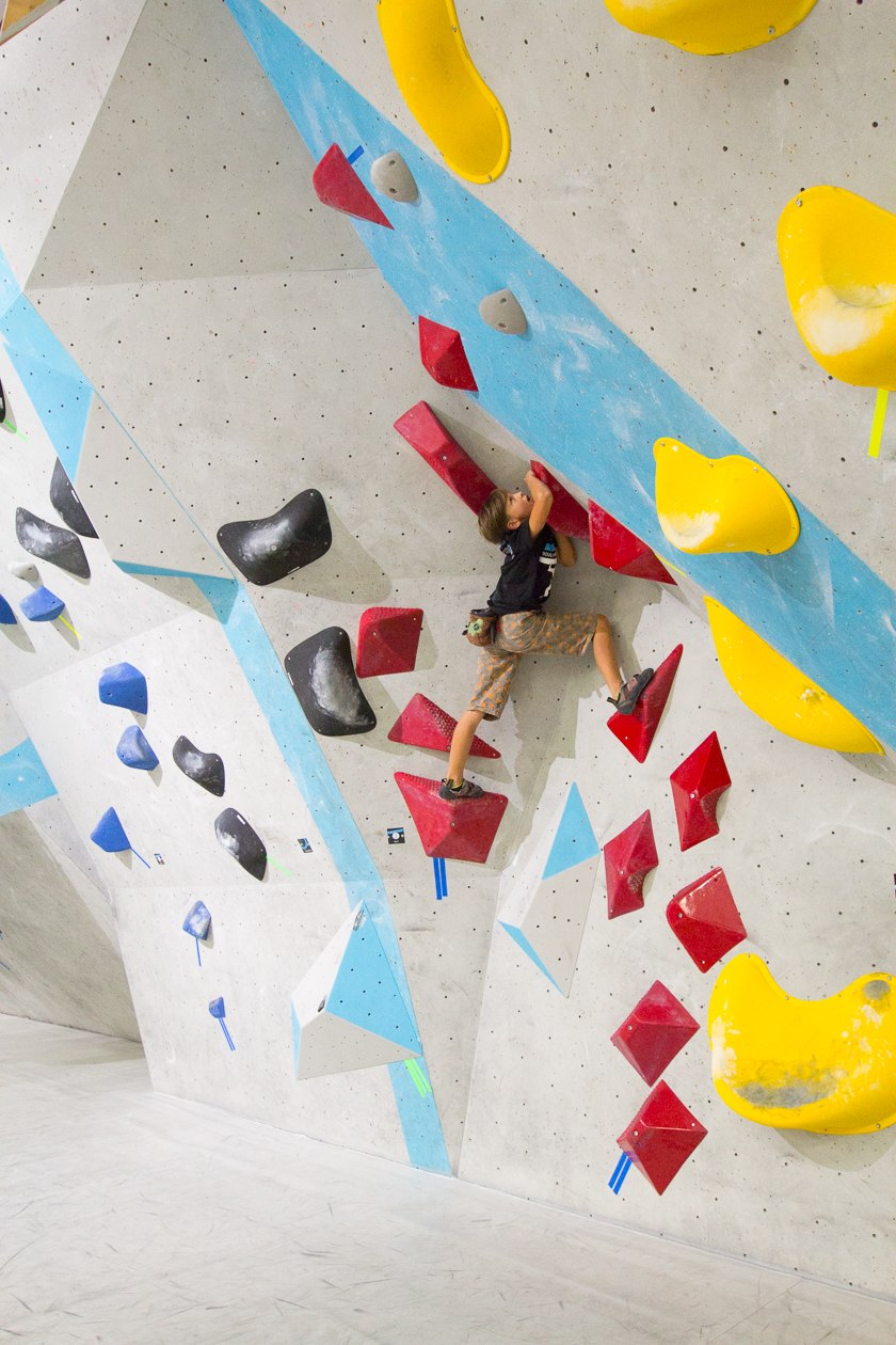 Übergreifende Wettkampfsimulation für alle Boulderwelt Youngsters in der Boulderwelt München Ost