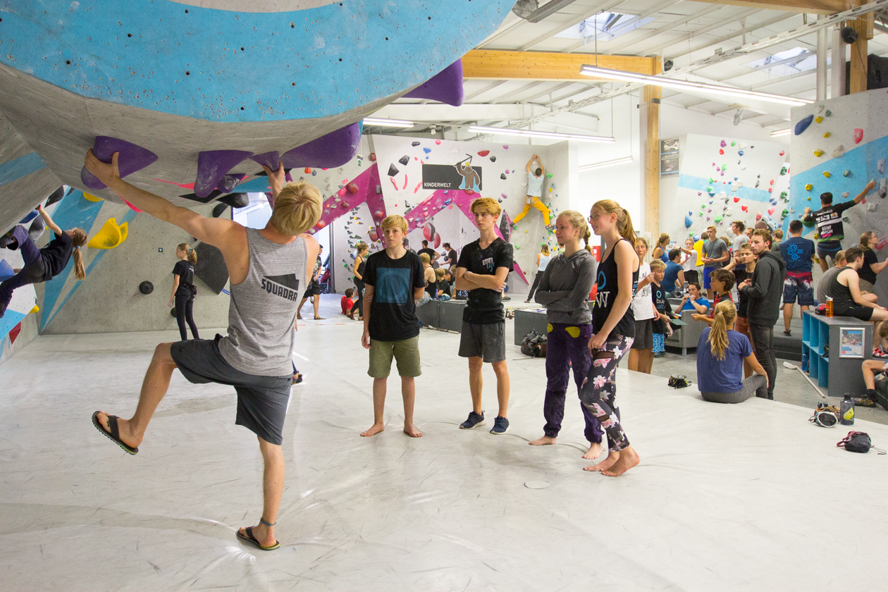 Übergreifende Wettkampfsimulation für alle Boulderwelt Youngsters in der Boulderwelt München Ost