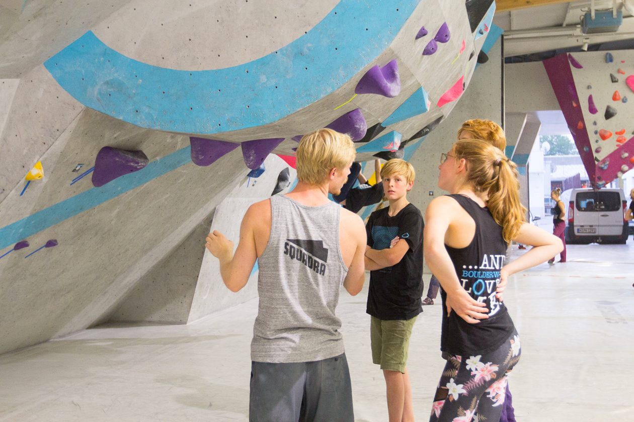 Übergreifende Wettkampfsimulation für alle Boulderwelt Youngsters in der Boulderwelt München Ost