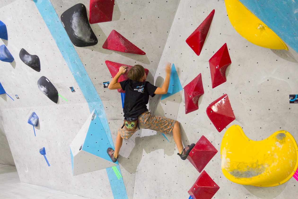 Übergreifende Wettkampfsimulation für alle Boulderwelt Youngsters in der Boulderwelt München Ost