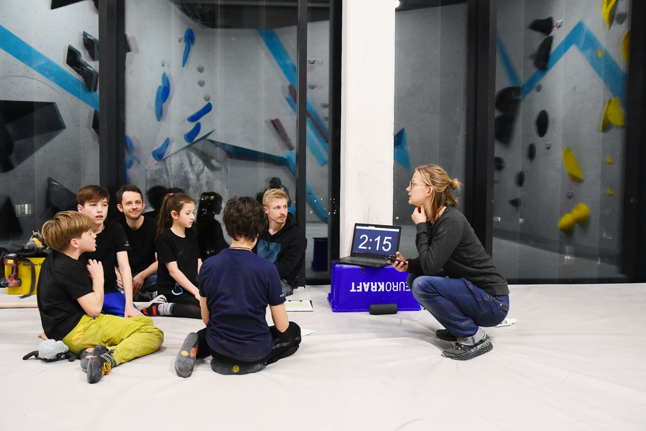 Erste Wettkampfsimulation 2020 in der Boulderwelt München Ost für unsere Youngsters