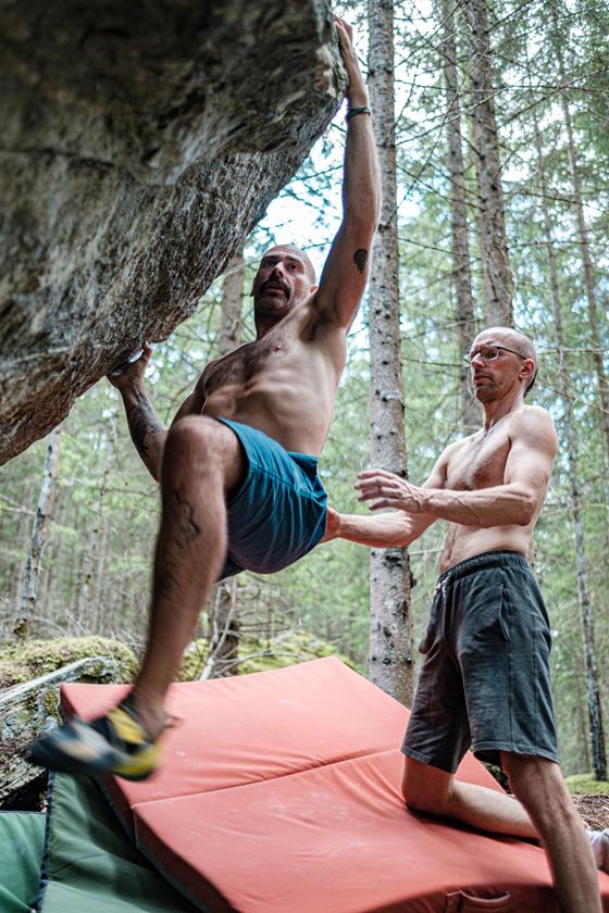 Unser Paraclimber Nicholas ist Boulderwelt Pro-Athlet